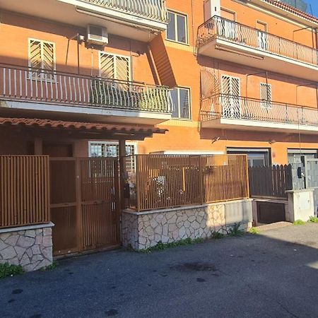 Appartamento Roma Vicino Metro C Экстерьер фото
